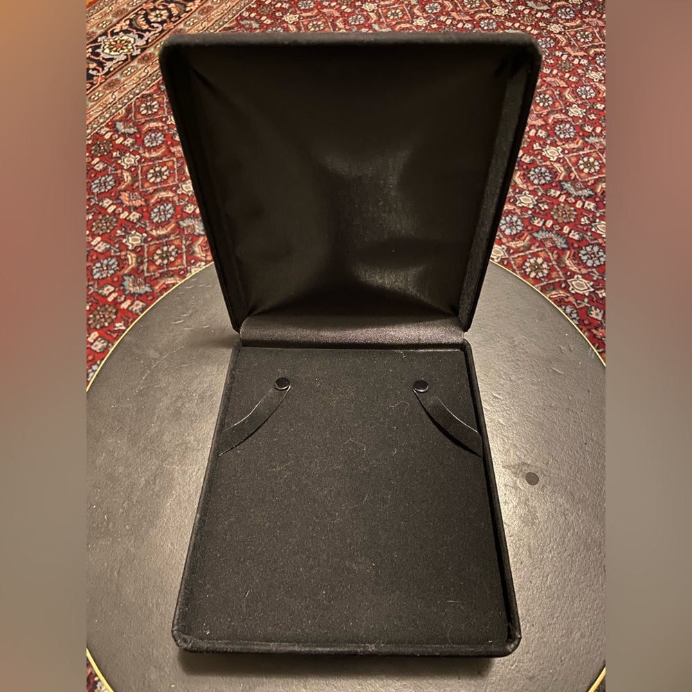 Final! Soft black jewelry gift box